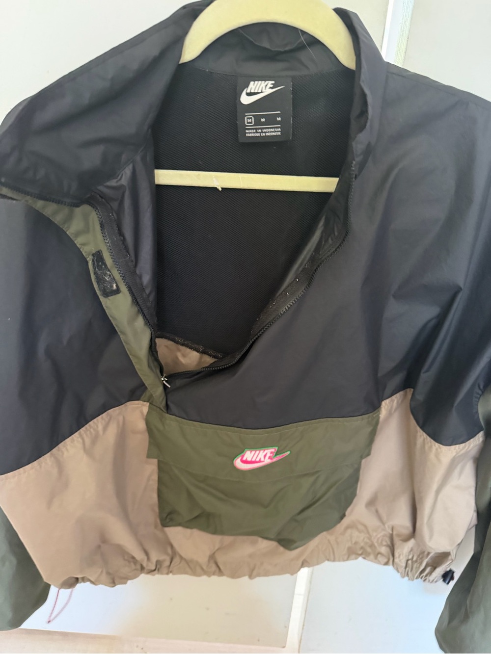 Nike ladies windbreaker M - Picture 4 of 7